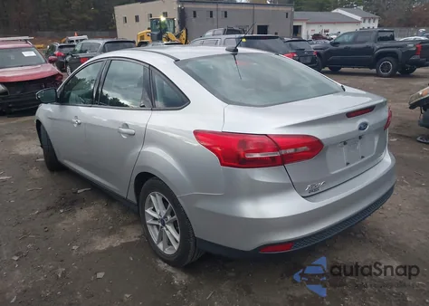 2017 Ford Focus Se z USA, uszkodzony, nr VIN 1FADP3F22HL335090